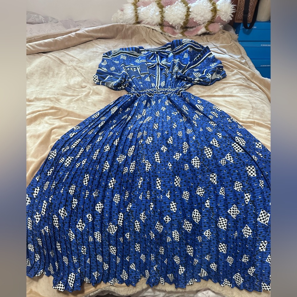 Diane Freis Vintage 1980’s Blue and White Patterned Dress S/M